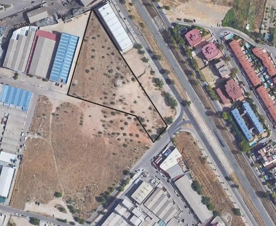 Industriegrundstück zum Verkauf in Calle PALMERA - PARCELA A