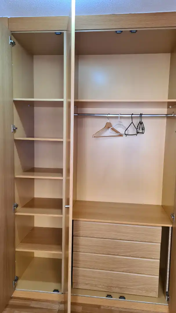 Habitación de Casa adosada de alquiler en Ensanche