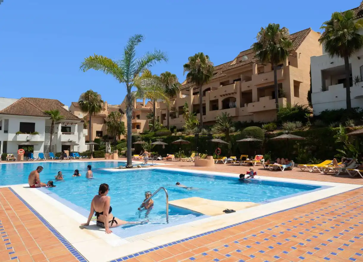 Apartamento de alquiler en E-2, La Duquesa