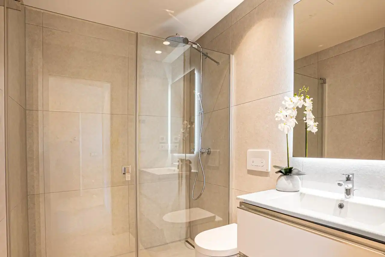 Baño de Ático de alquiler en Estepona con Aire acondicionado, Calefacción y Terraza