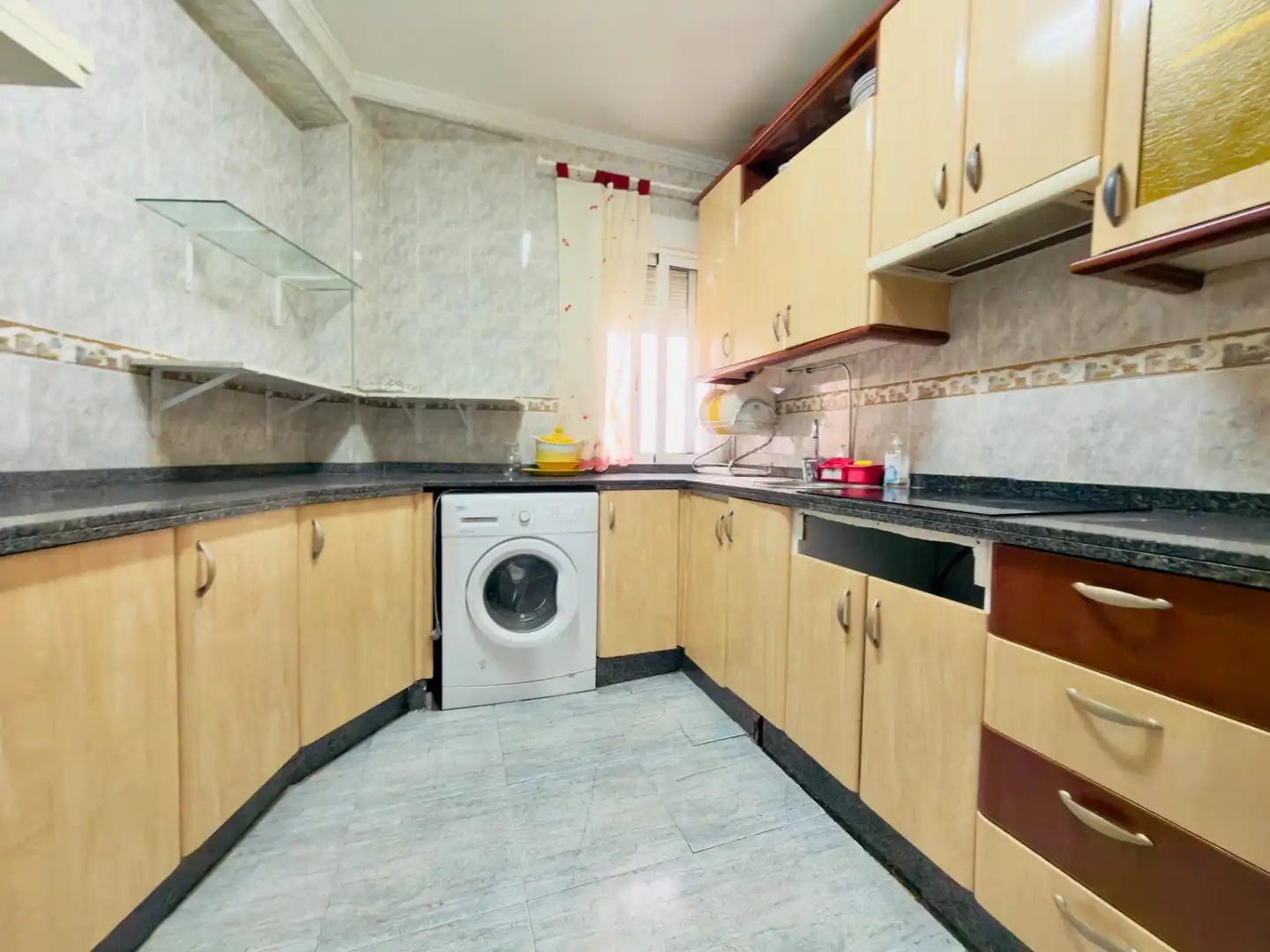 Cocina de Piso en venta en Córdoba con Terraza, Trastero y Amueblado