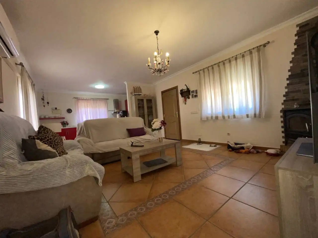 Sala d'estar de Finca rústica en venda en Estepona amb Aire condicionat, Calefacció i Jardí privat