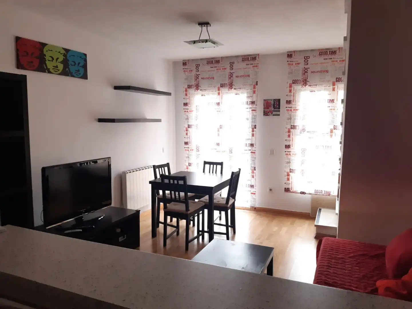 Sala d'estar de Casa o xalet en venda en San Martín de Valdeiglesias, Madrid