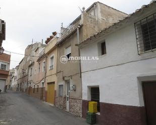 Vista exterior de Casa adosada en venda en Bullas amb Terrassa i Balcó