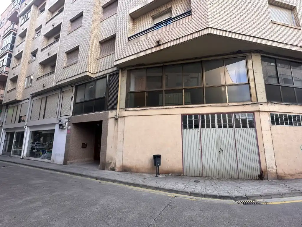 Vista exterior de Oficina en venda en Nájera