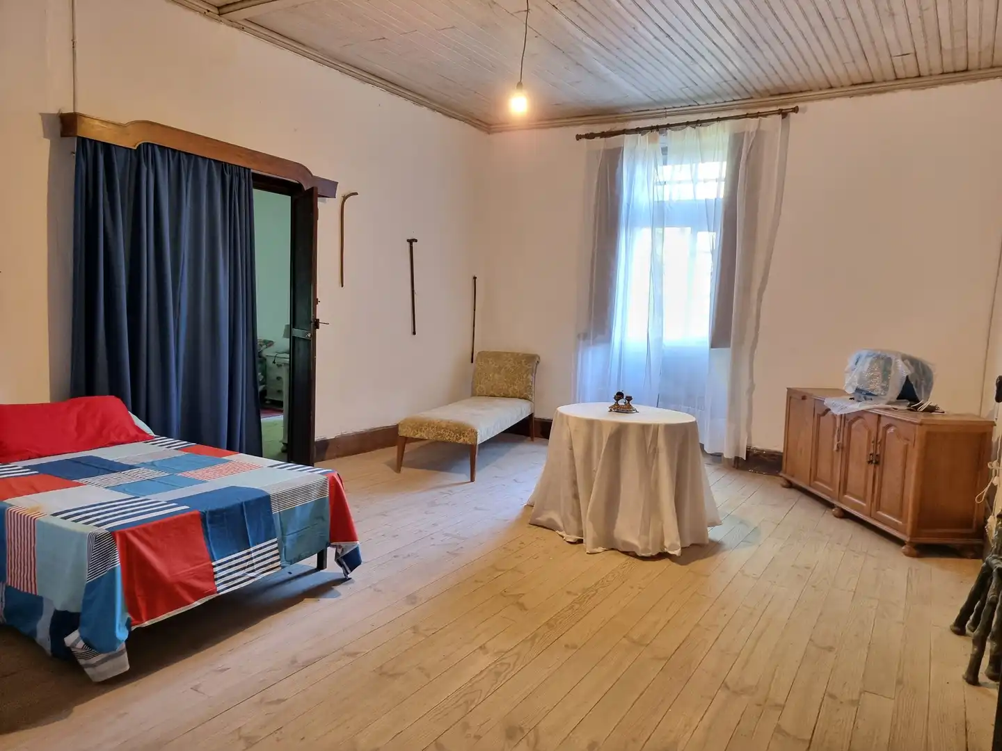 Schlafzimmer von Country house zum Verkauf in A Estrada  mit Privatgarten, Parkett und Terrasse