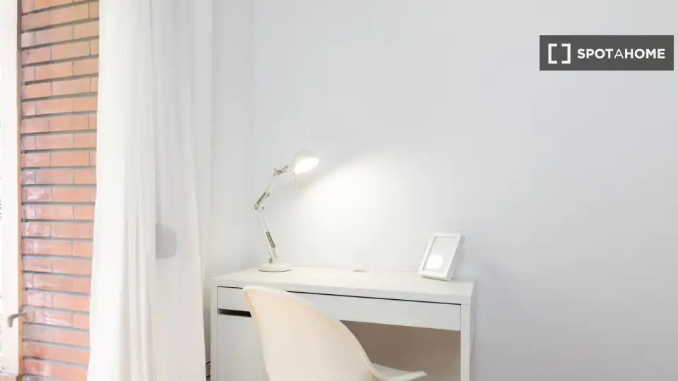 Room in Russafa