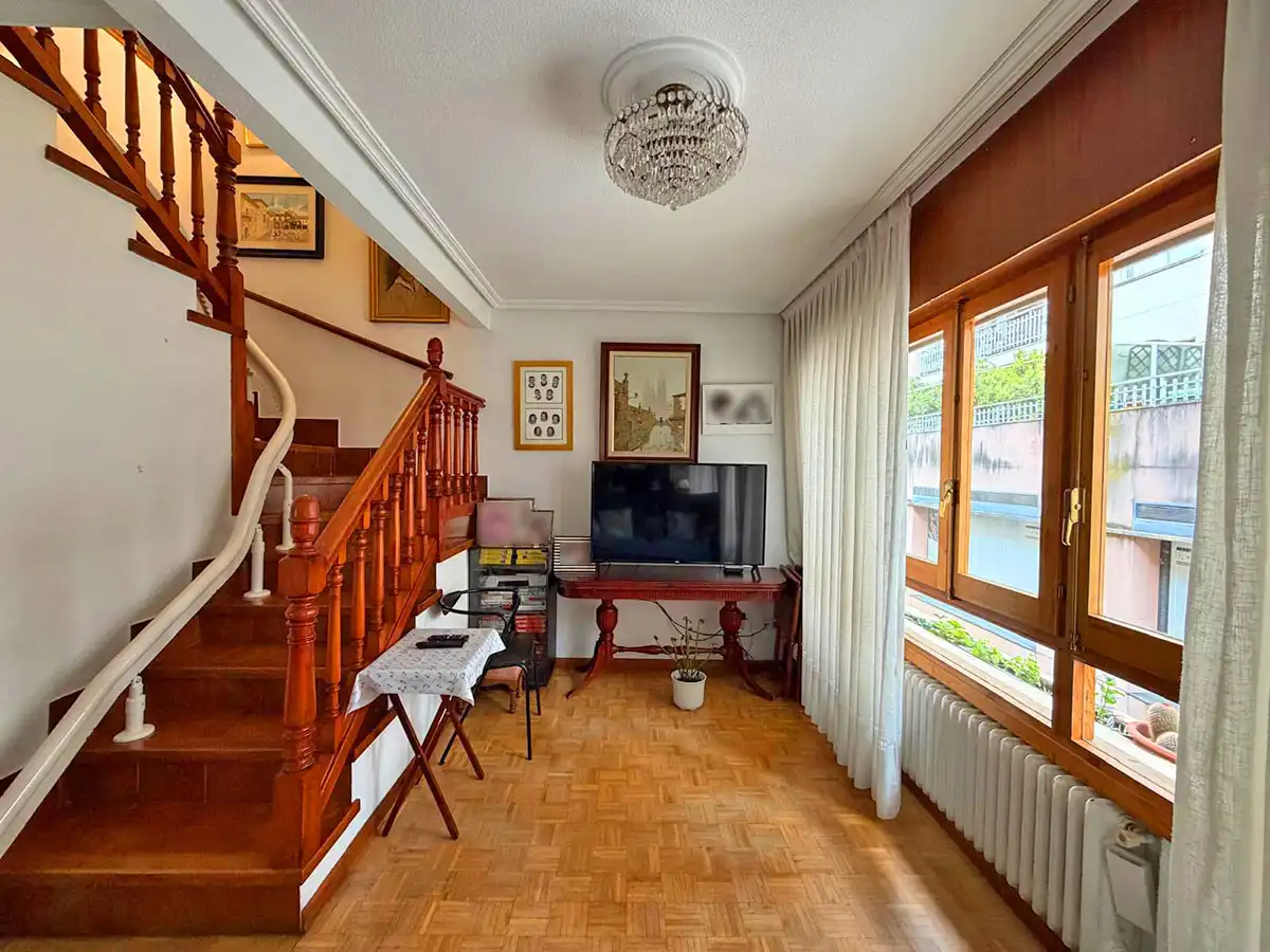 Sala d'estar de Casa adosada en venda en Guadalajara amb Aire condicionat i Calefacció