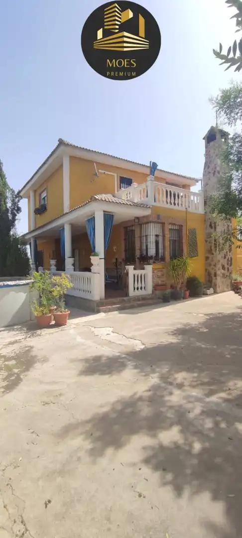 Exterior view of Houses for sale in Jaén  with Air Conditioner, Heating and Terrace