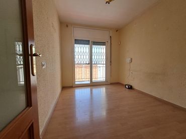 Flat with balcony for sale in MOZART 100