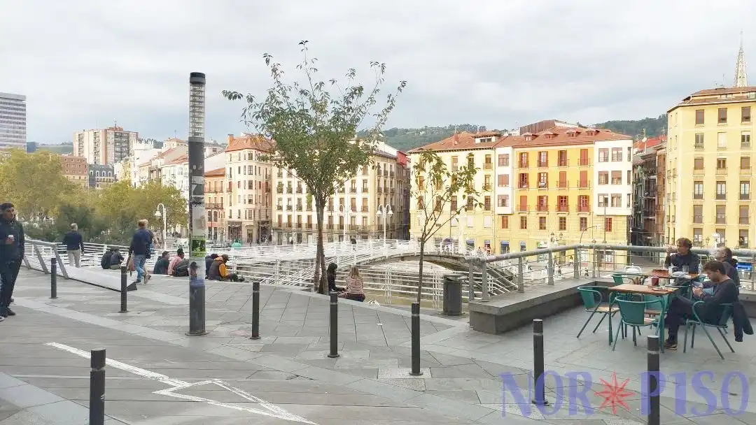 Vista exterior de Local en venta en Bilbao 