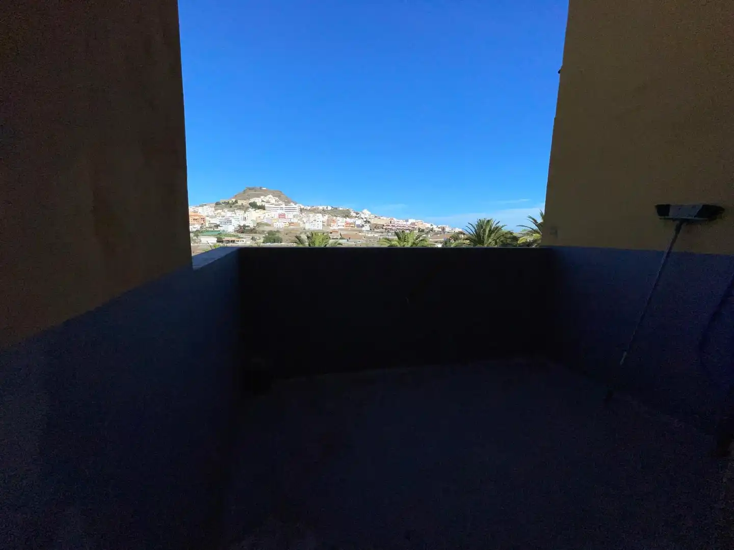 Vista exterior de Pis en venda en Arucas amb Moblat i Balcó