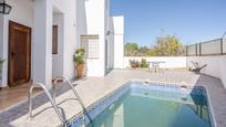 Piscina de Casa o xalet en venda en El Pinar amb Aire condicionat, Terrassa i Piscina