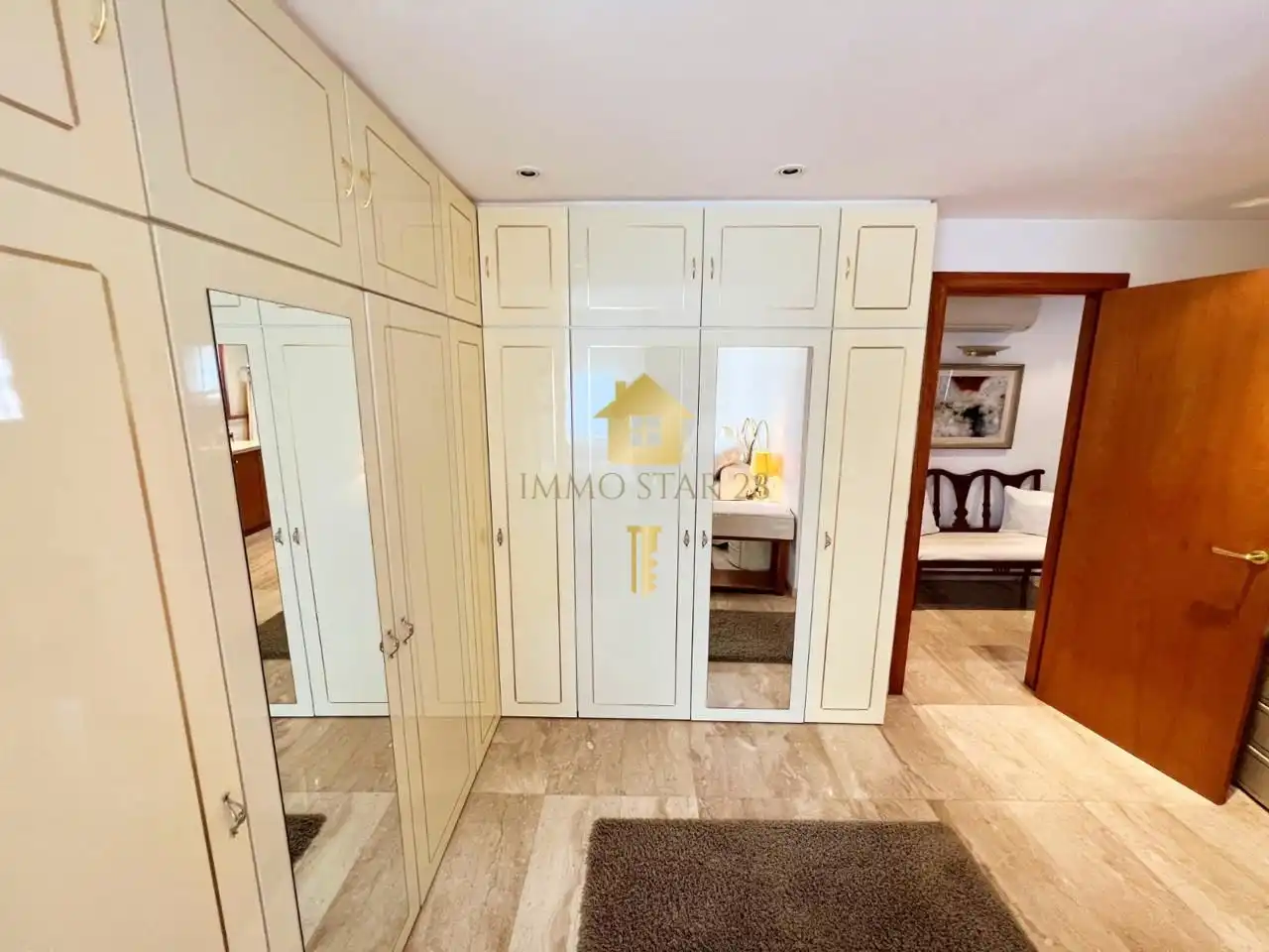 Dormitori de Casa o xalet en venda en La Bisbal d'Empordà amb Aire condicionat, Jardí privat i Terrassa