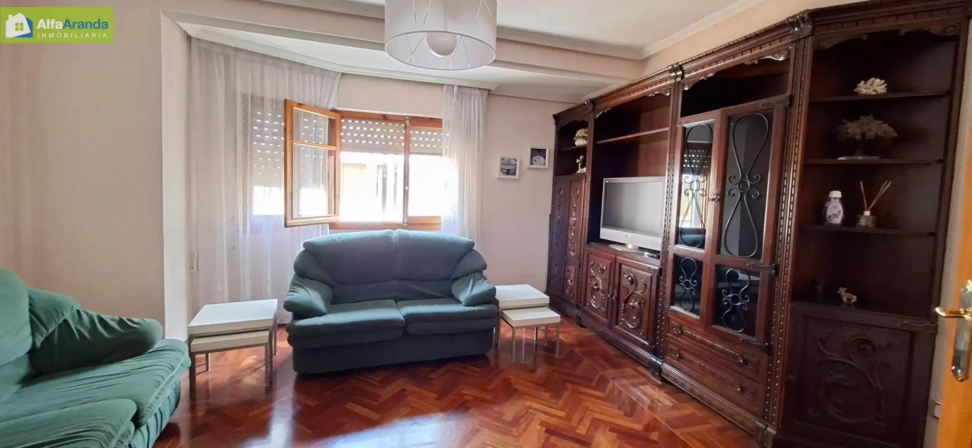 Sala de estar de Piso en venta en Aranda de Duero con Calefacción, Parquet y Trastero