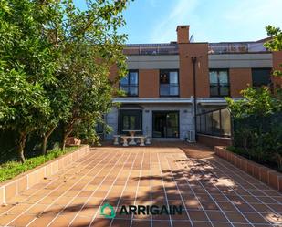 Jardí de Casa adosada en venda en Donostia - San Sebastián  amb Terrassa, Piscina i Balcó