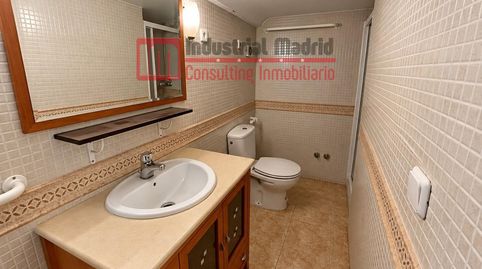 NAVE INDUSTRIAL EN VENTA CON PATIO PRIVADO Y OFICINAS, imatge 4