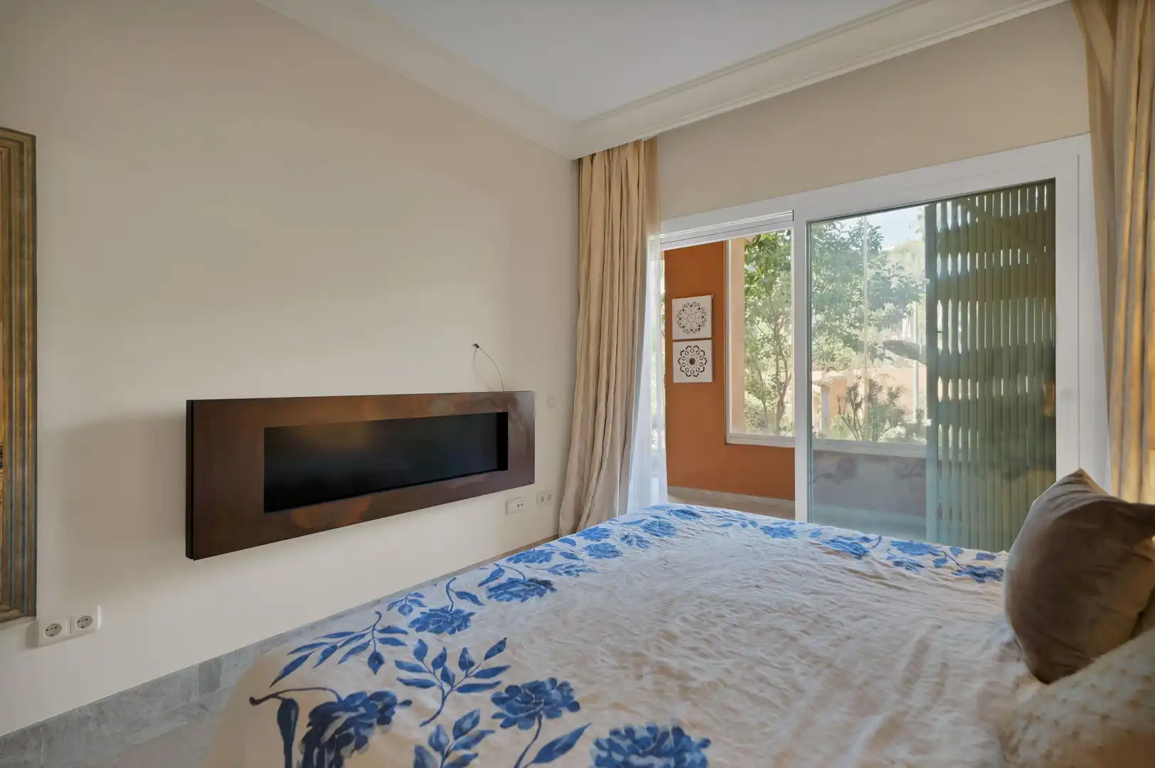 Schlafzimmer von Wohnungen zum Verkauf in Marbella mit Klimaanlage, Heizung und Privatgarten