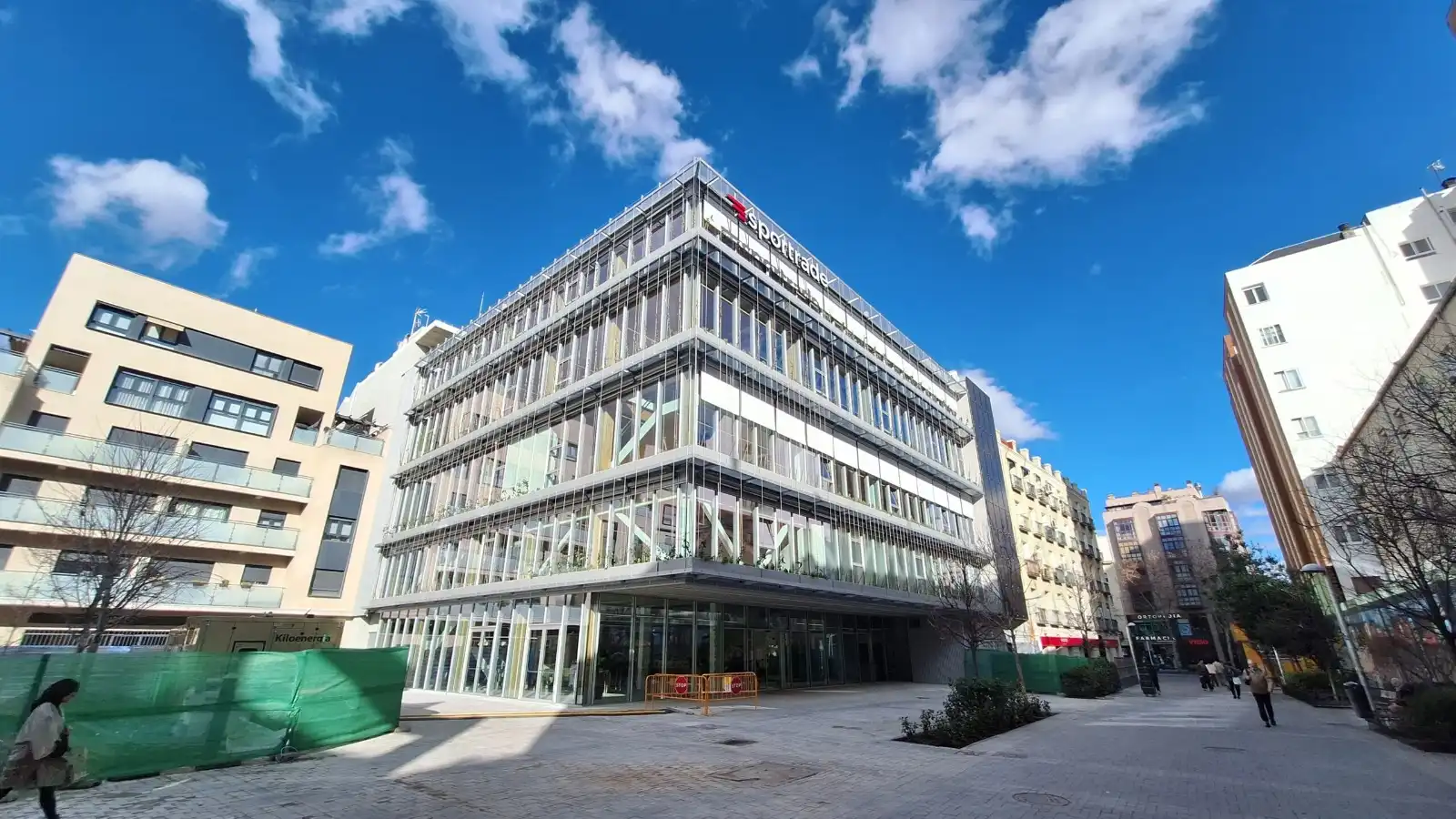 Vista exterior de Estudi en venda en Madrid amb Aire condicionat, Traster i Moblat