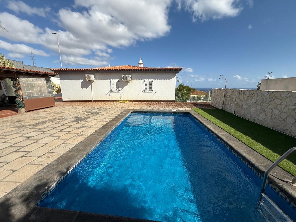 Piscina de Casa o xalet en venda en El Rosario