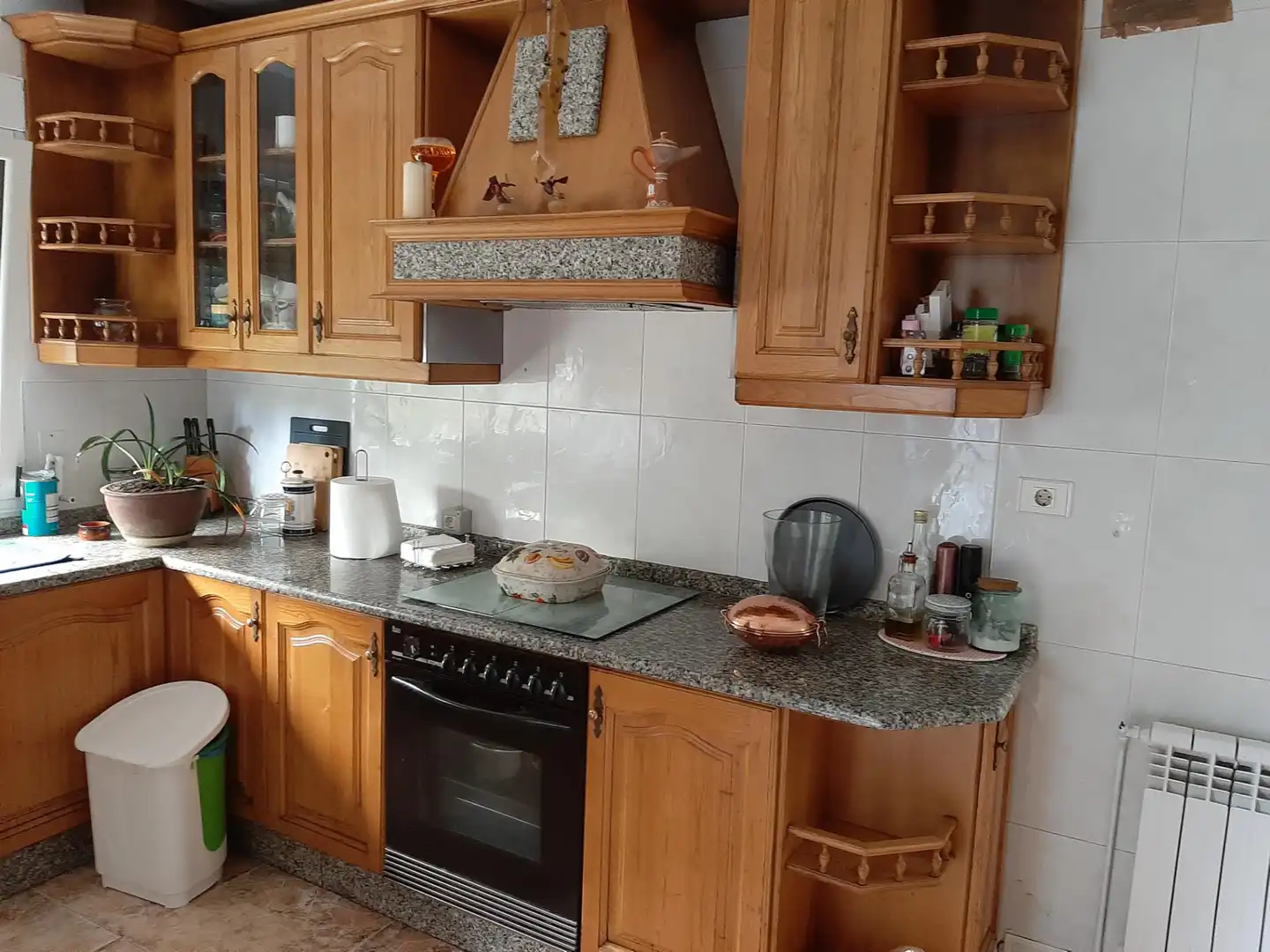 Cuina de Casa o xalet en venda en Guntín amb Calefacció i Moblat