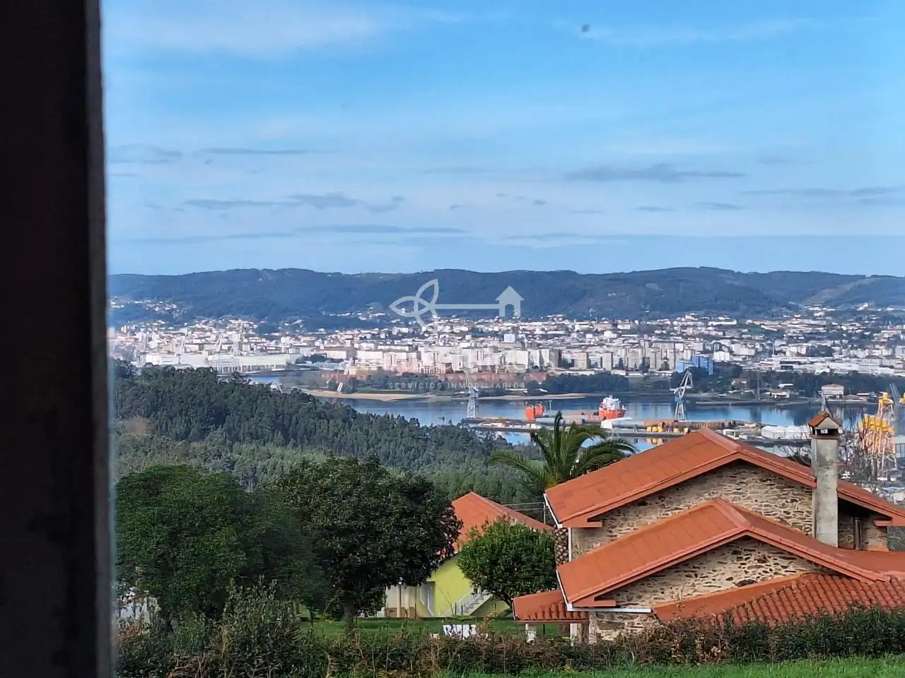 Vista exterior de Casa o xalet en venda en Fene amb Jardí privat i Traster