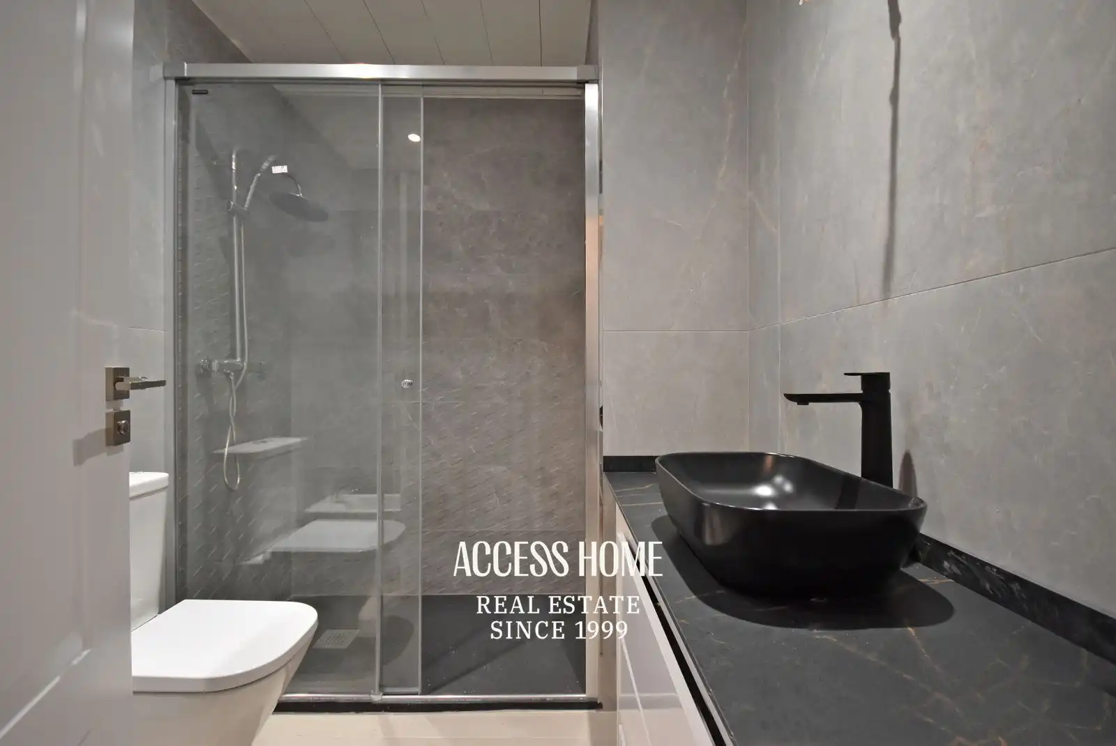 Badezimmer von Wohnung zur Miete in L'Hospitalet de Llobregat mit Klimaanlage, Möbliert und Alarm