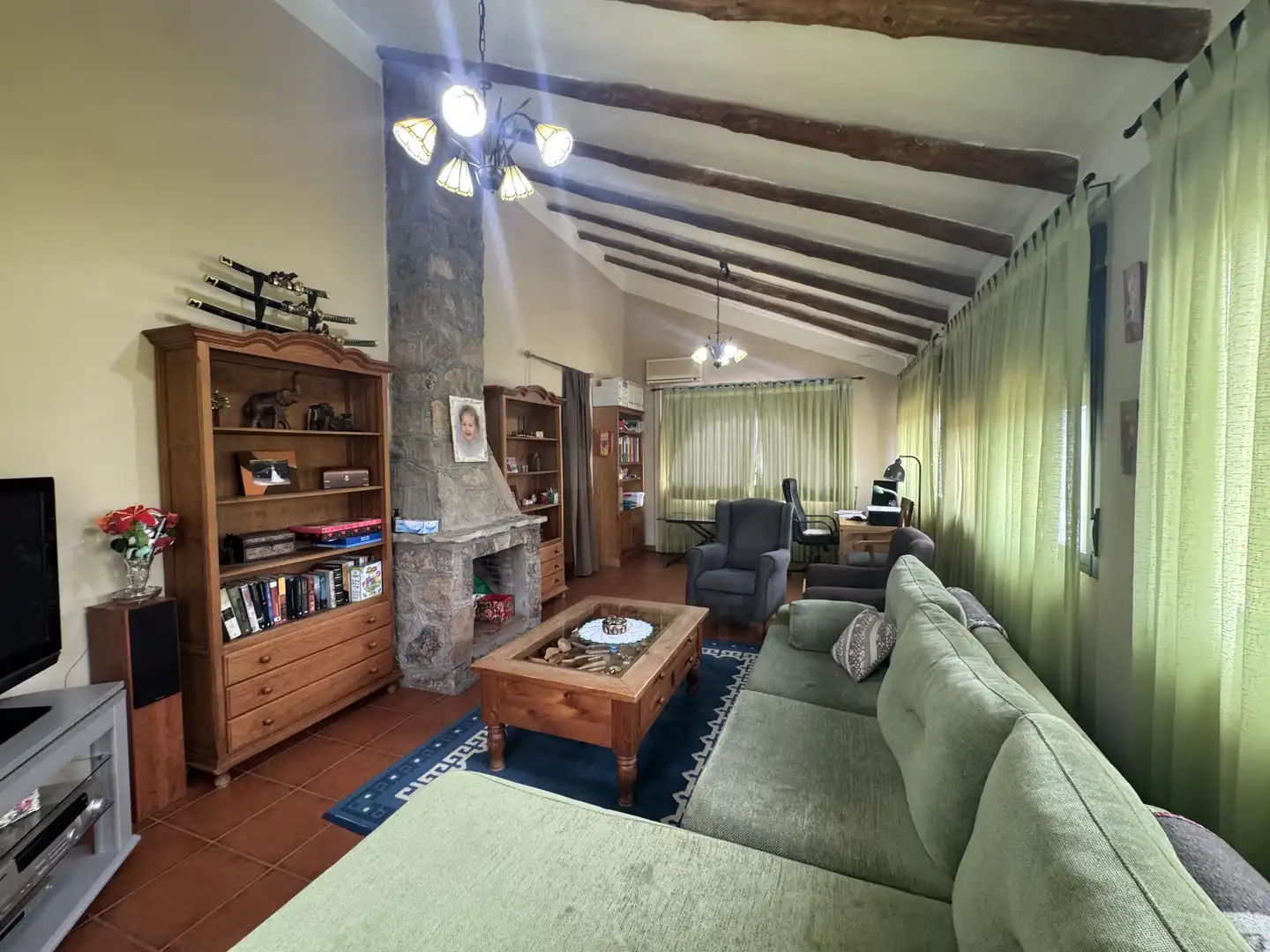 Sala d'estar de Casa o xalet en venda en Almorox amb Aire condicionat, Calefacció i Terrassa