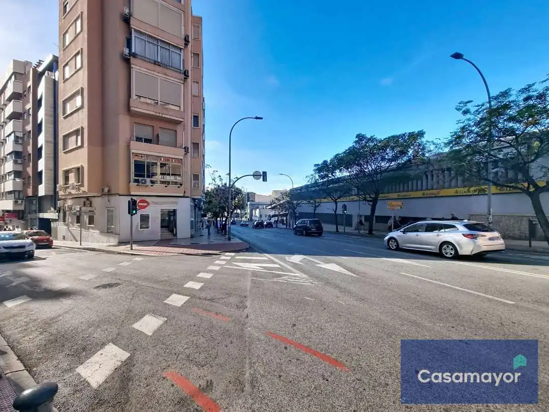 Local comercial en venda a Calle Cat Senante Llaudes, imagen 2