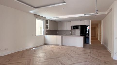 Photo 4 of Flat to rent in Calle de Fernández de la Hoz, Almagro, Madrid