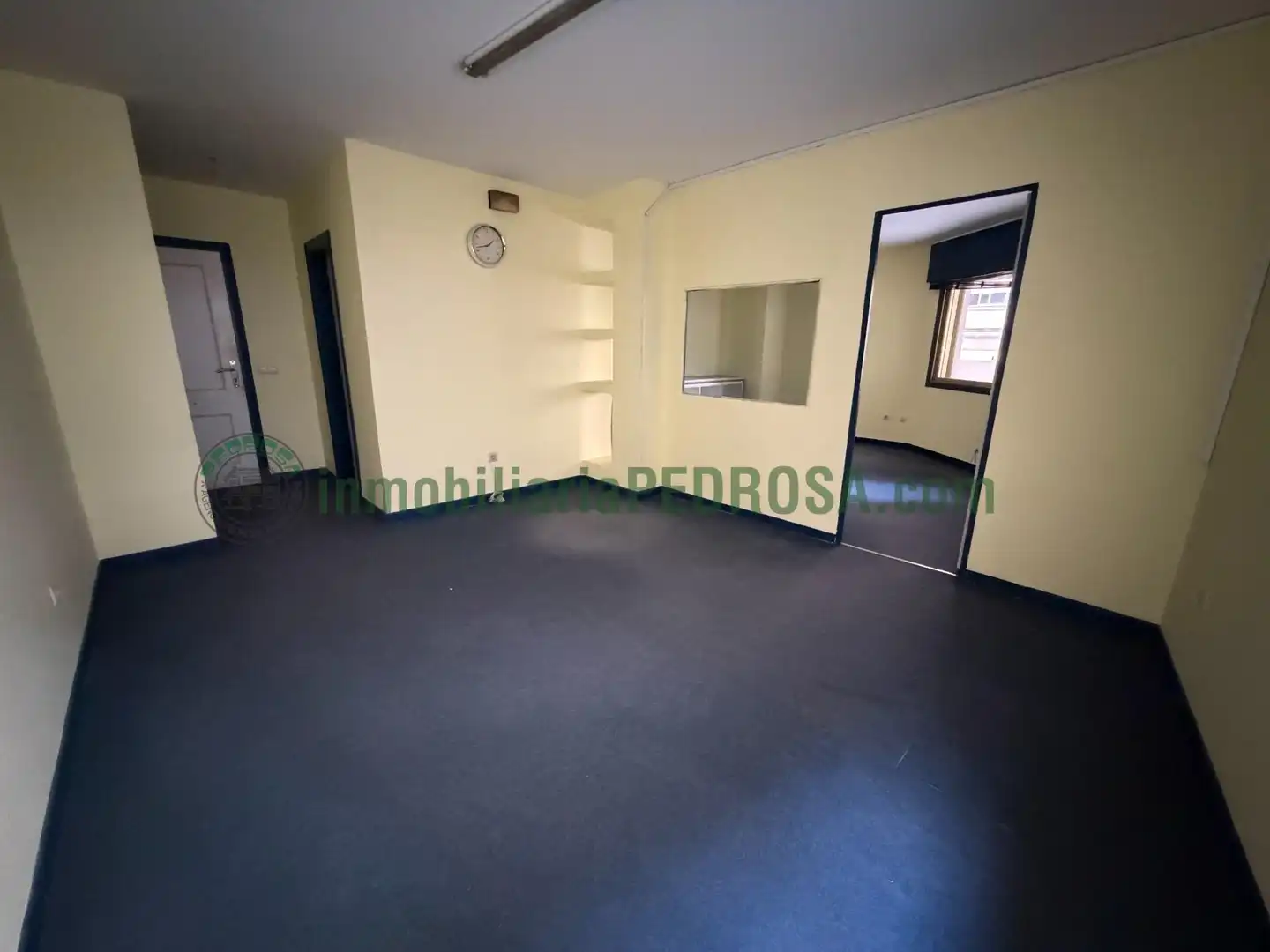 Office space to rent in Calle da virxe do camiño, imagen 2