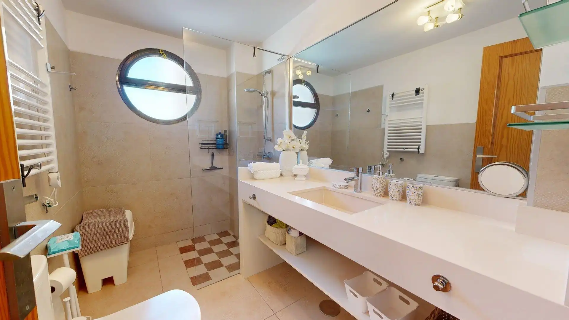 Bany de Apartament de lloguer en Elche / Elx amb Calefacció, Jardí privat i Terrassa