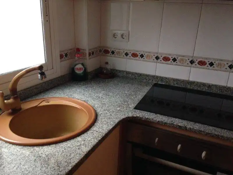 Cuina de Pis de lloguer en Valencia amb Terrassa i Moblat