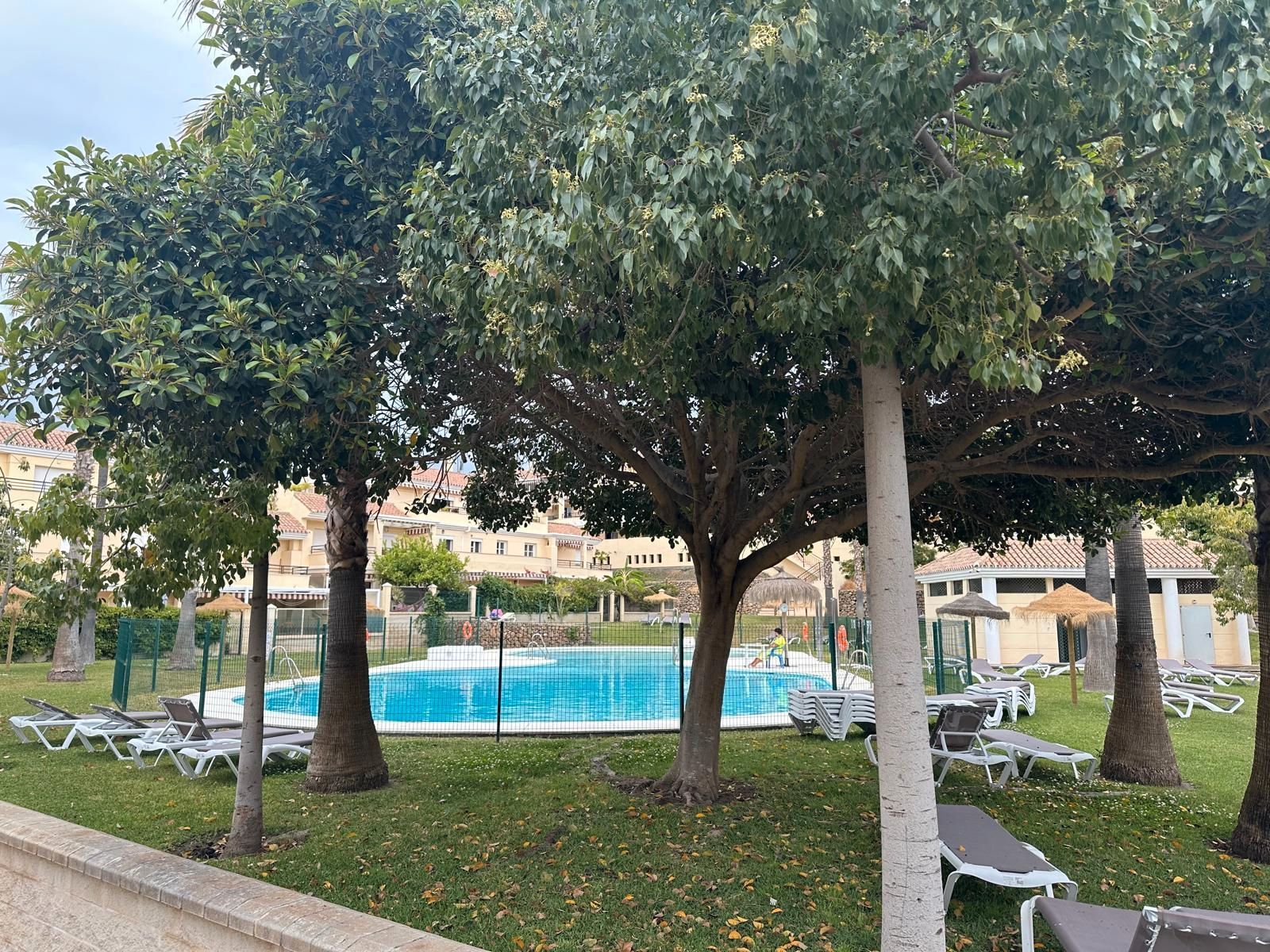 Piscina de Pis de lloguer en Vélez-Málaga amb Aire condicionat, Moblat i Piscina comunitària