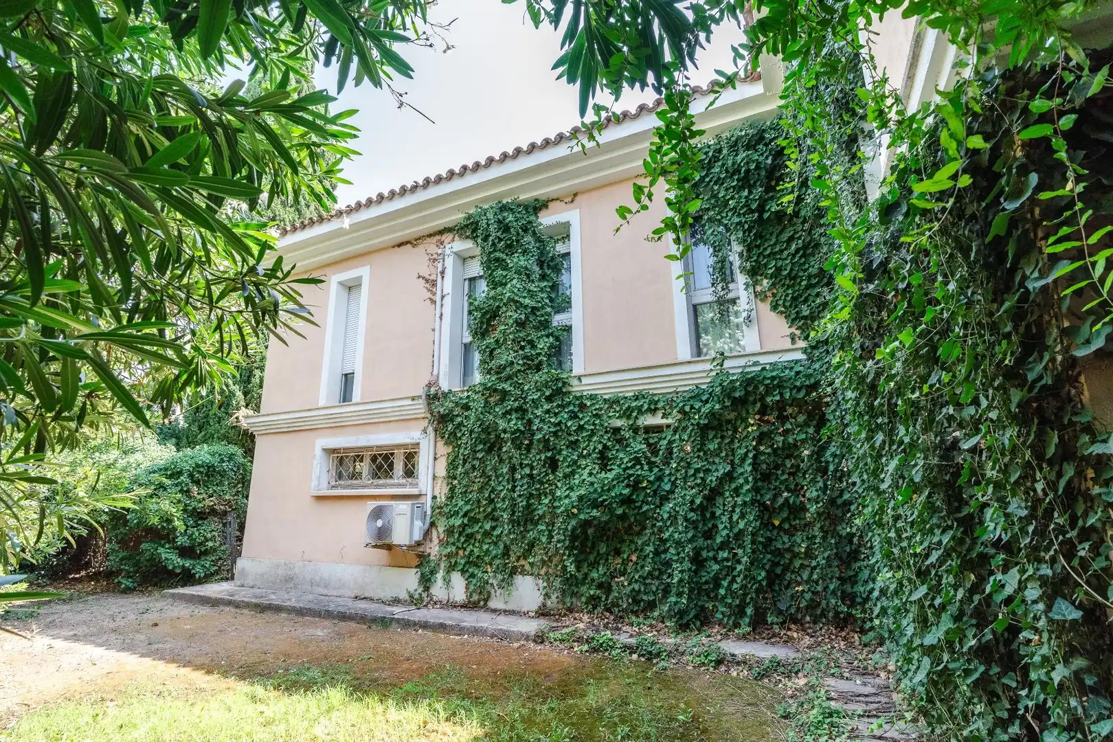 Vista exterior de Casa o xalet en venda en Móra d'Ebre amb Aire condicionat, Calefacció i Jardí privat