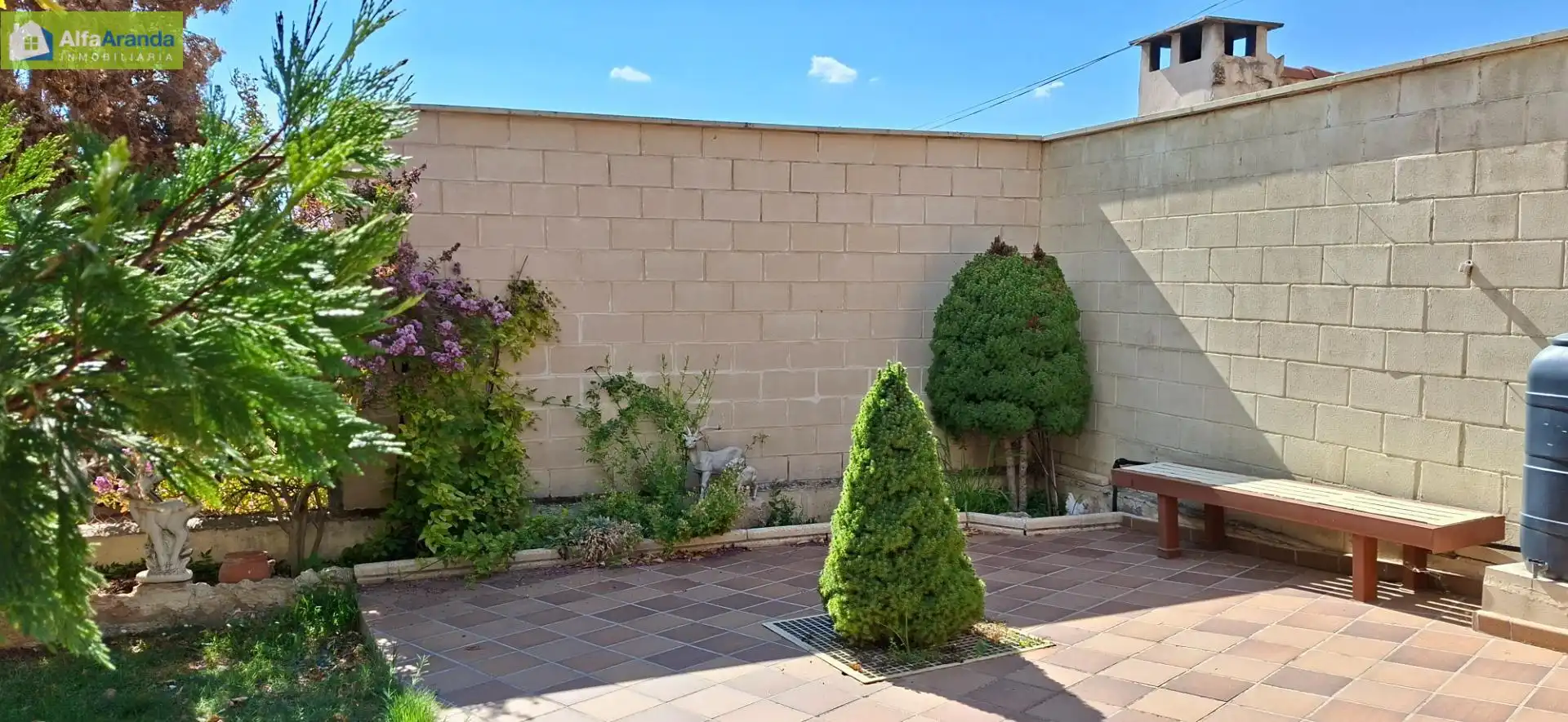 Terrassa de Casa o xalet en venda en Fuentenebro amb Calefacció, Jardí privat i Traster
