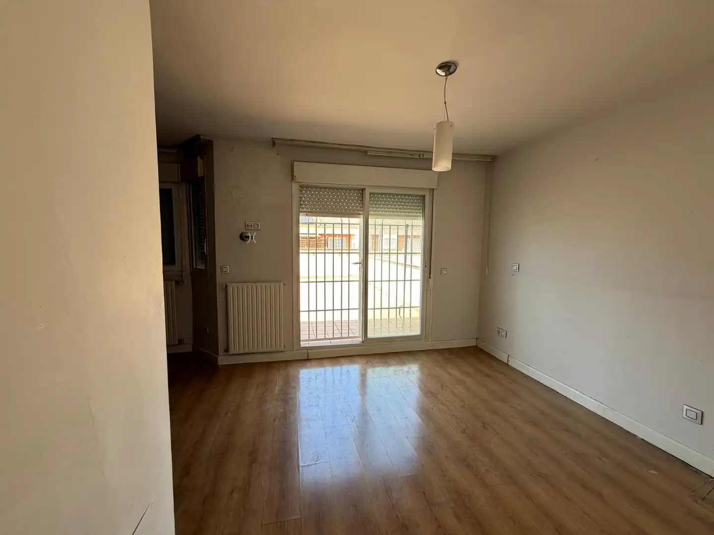Dormitori de Casa o xalet en venda en Parla amb Calefacció, Terrassa i Jacuzzi