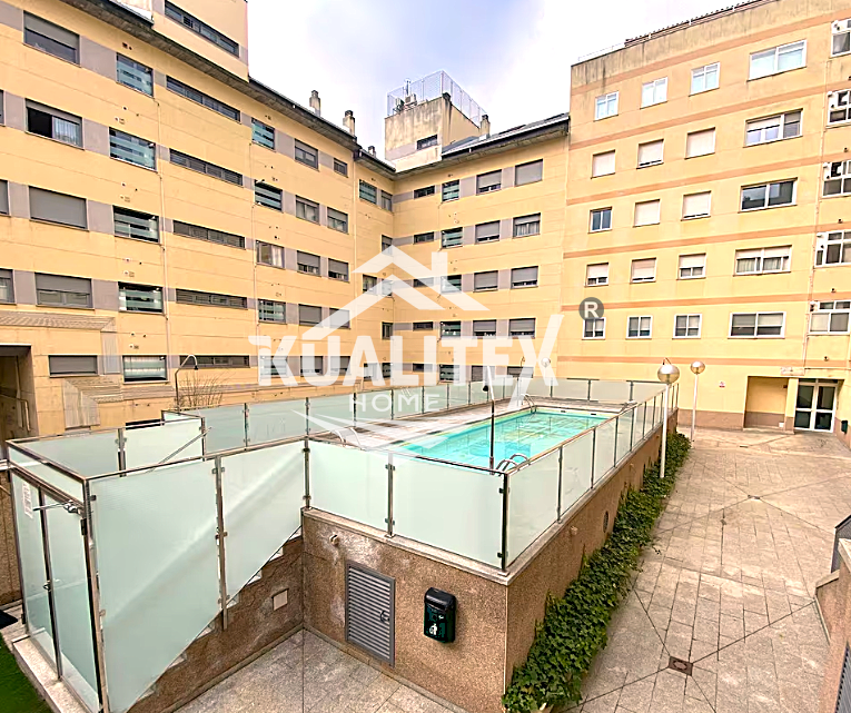 Swimming pool of Apartment for sale in Cáceres Capital  with Air Conditioner, Heating and Furnished