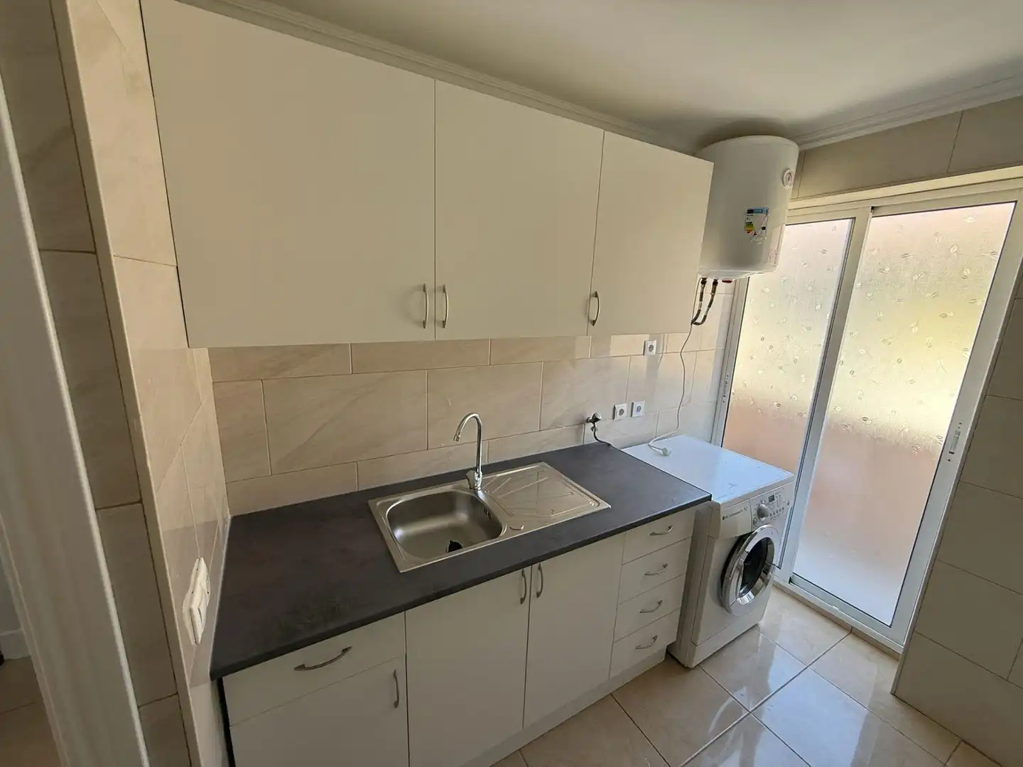 Flat for rent in Calle LUGO, Virgen del Remedio - Parque Lo Morant