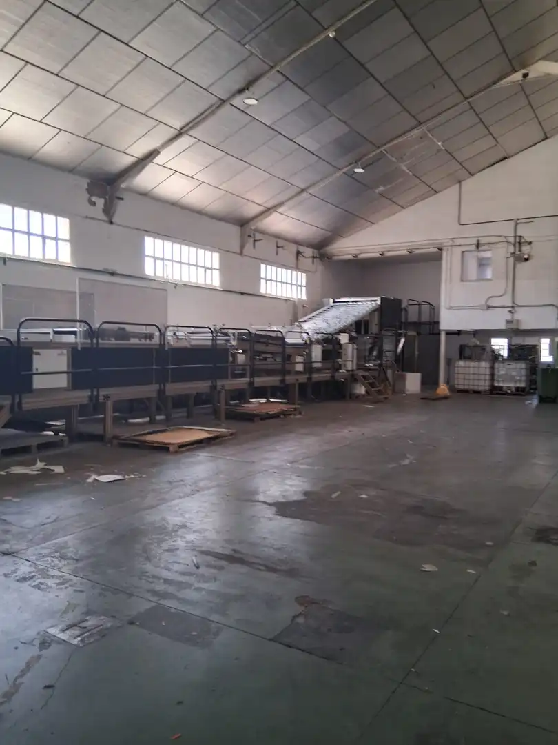 Industriegebäude zum Verkauf in Calle de los Montes de León 17, imagen 3