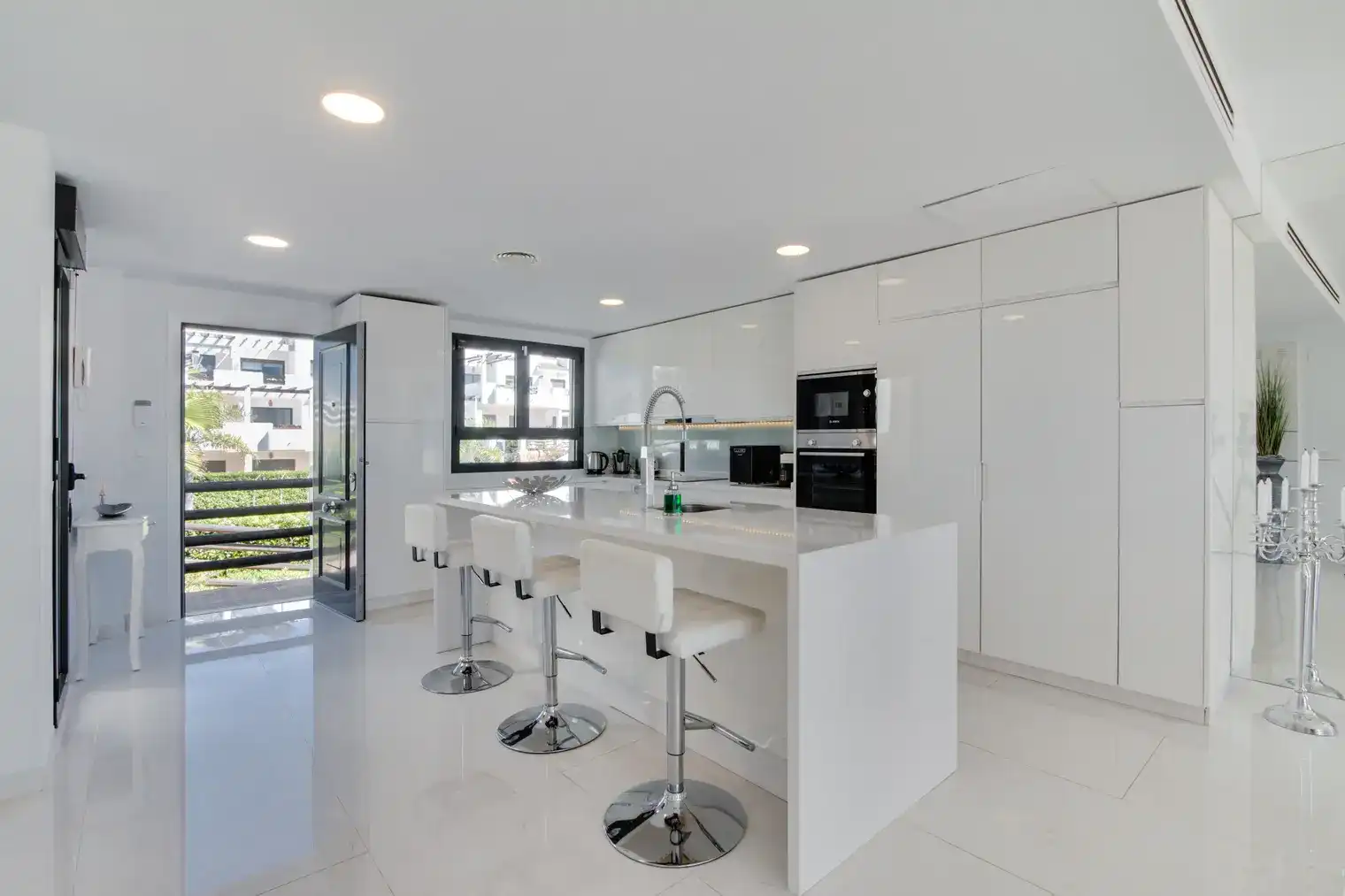 Cocina de Casa adosada en venta en Estepona con Aire acondicionado, Calefacción y Terraza
