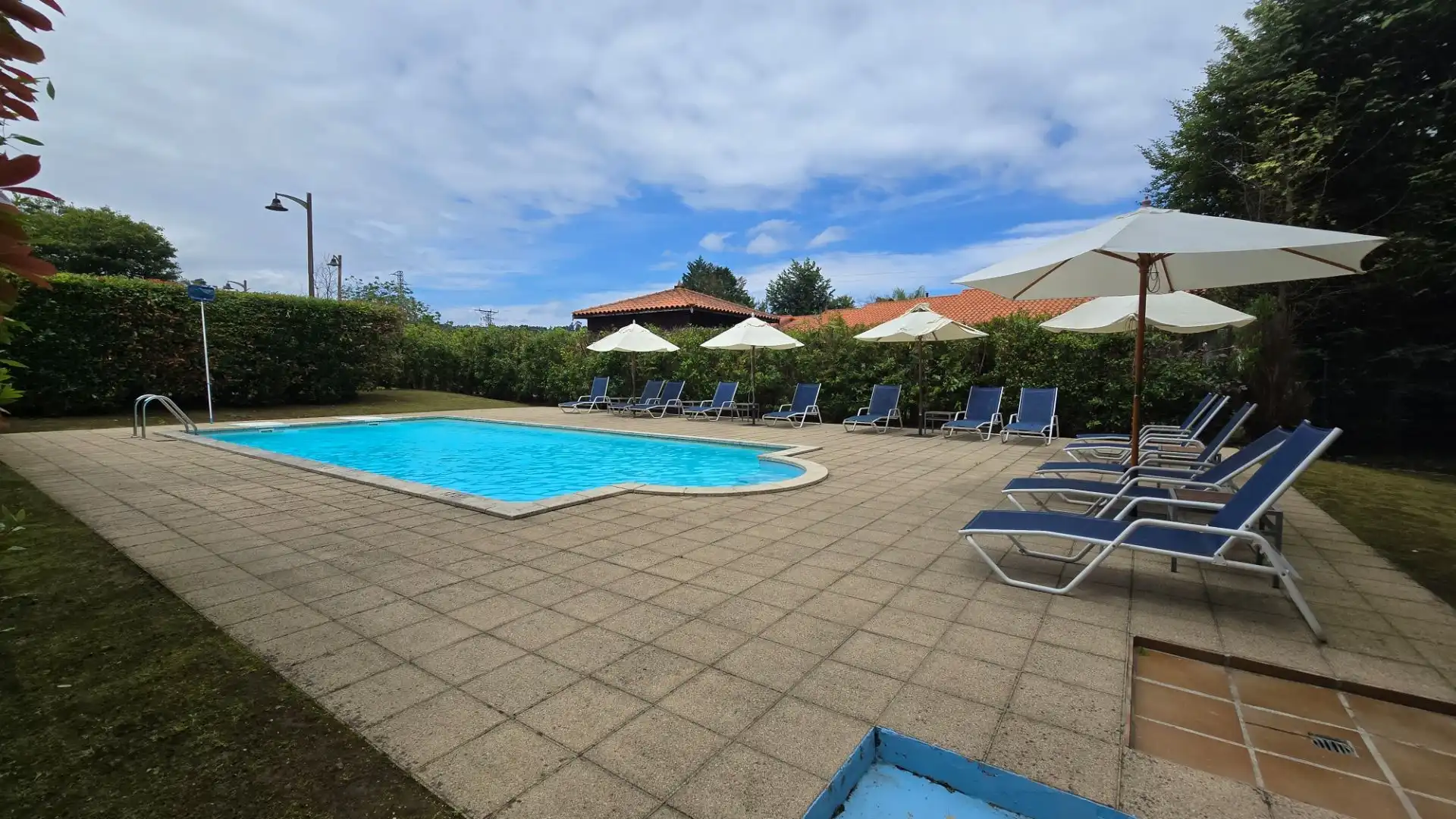 Piscina de Casa o xalet en venda en Llanes amb Calefacció, Jardí privat i Piscina