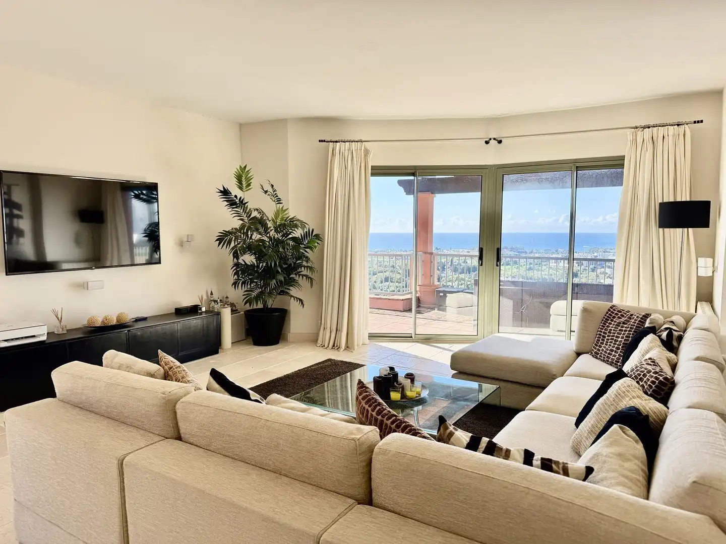 Penthouse with pool for sale in Los Flamingos, imagen 2