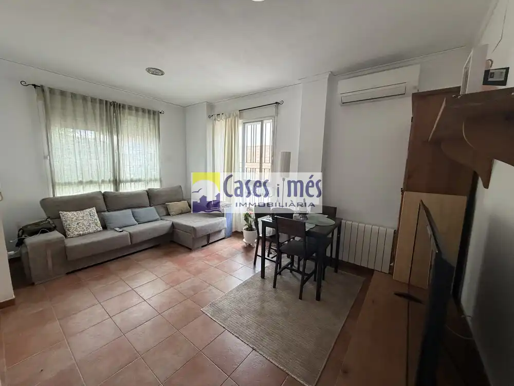 Wohnzimmer von Einfamilien-Reihenhaus zum Verkauf in Albalat dels Tarongers mit Klimaanlage, Heizung und Terrasse