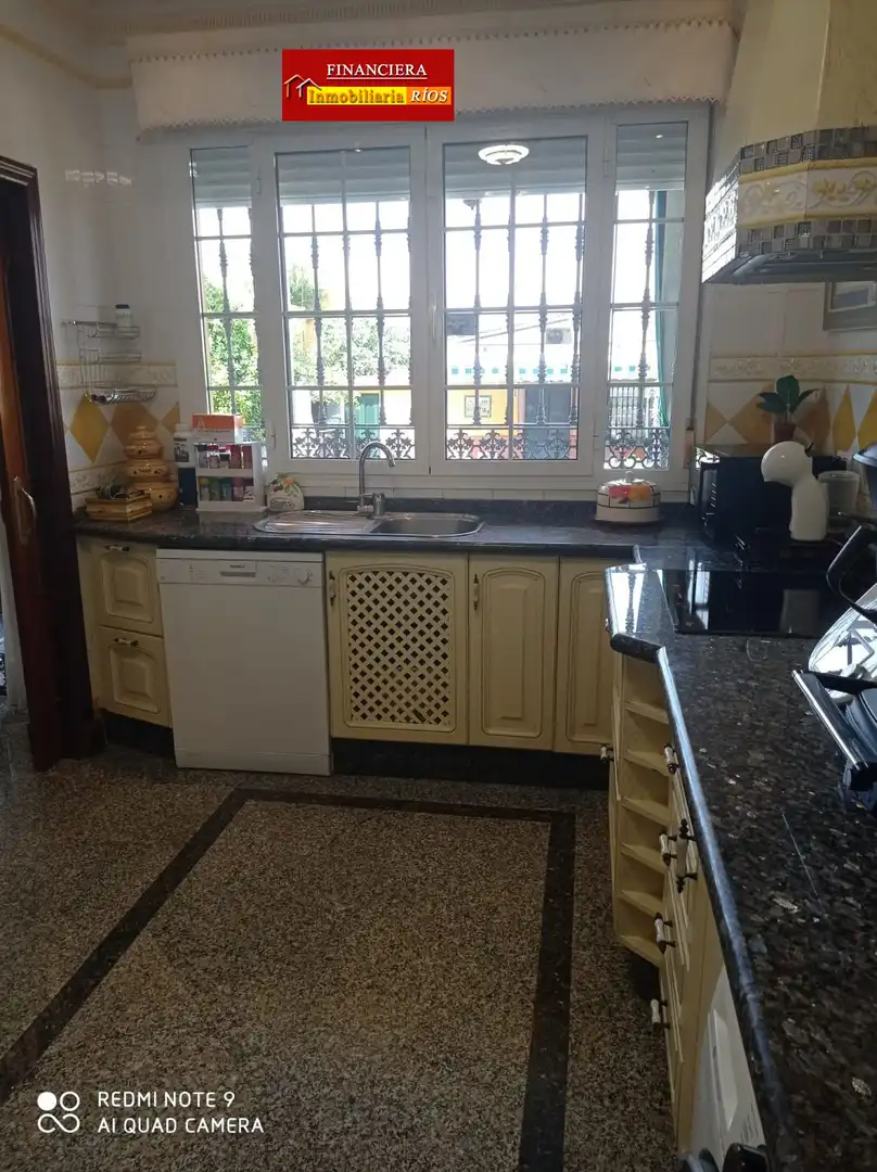 Chalet con piscina en venta en Nueva Alcalá, imagen 8