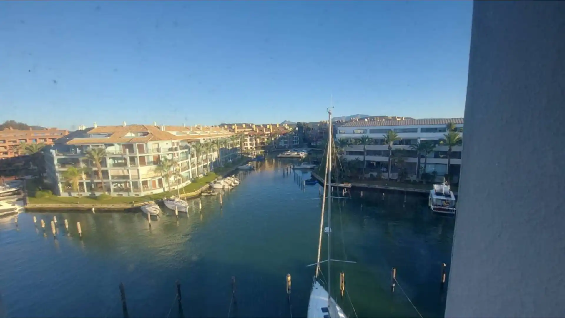Vista exterior de Àtic en venda en San Roque amb Terrassa i Piscina comunitària