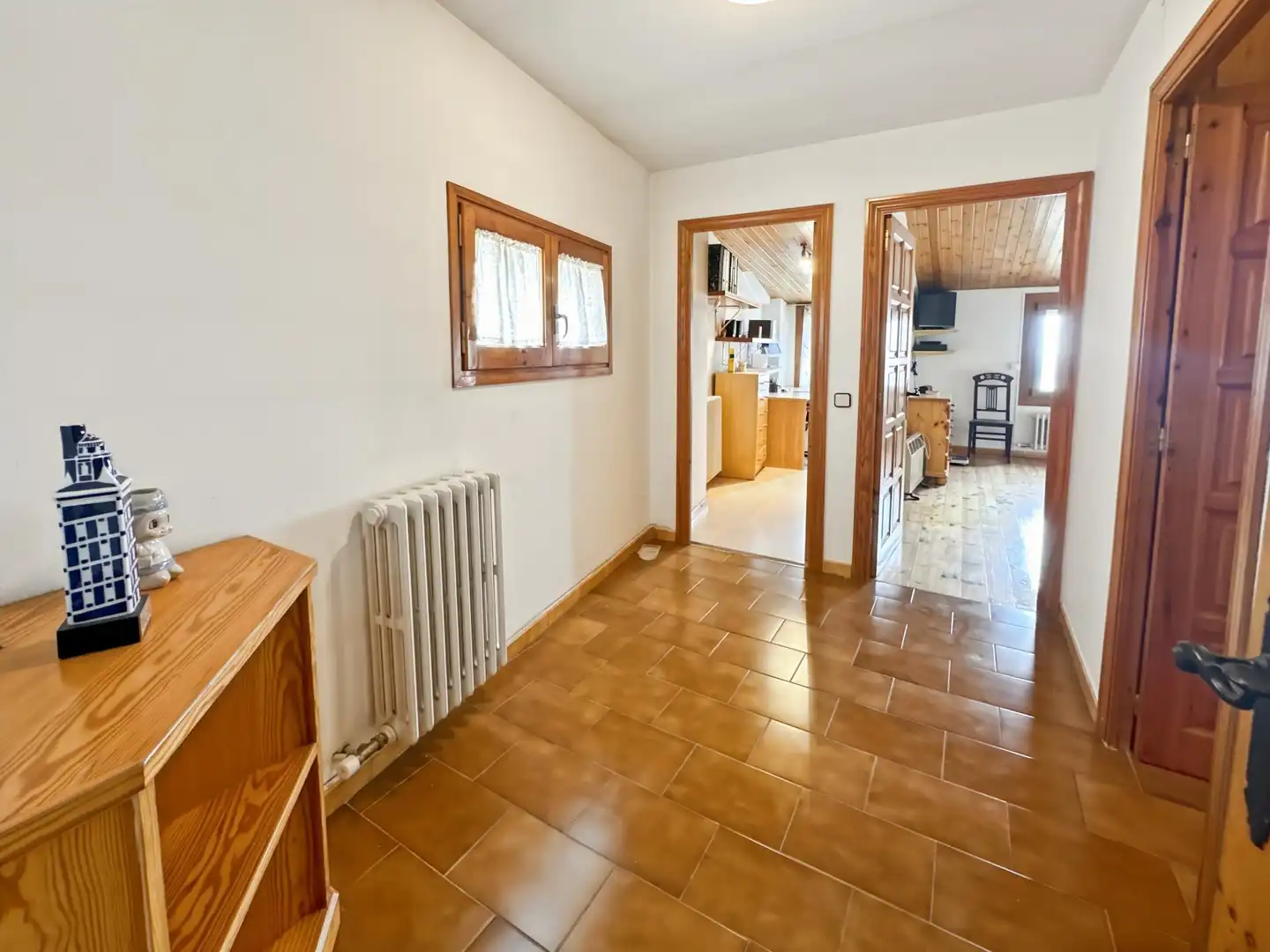 Küche von Einfamilien-Reihenhaus zum Verkauf in Berga mit Heizung und Balkon