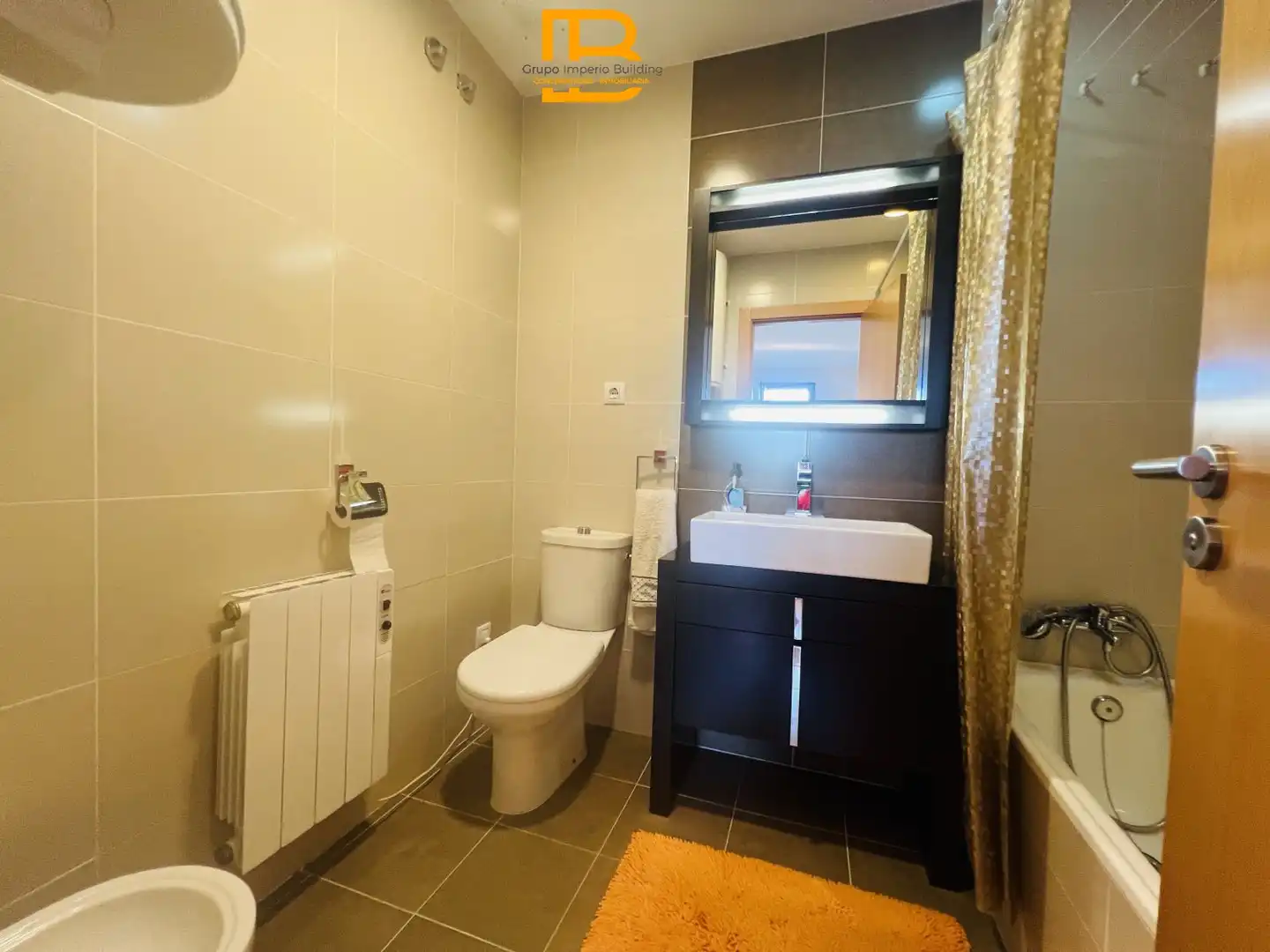 Baño de Piso en venta en Villarcayo de Merindad de Castilla la Vieja con Calefacción, Parquet y Terraza