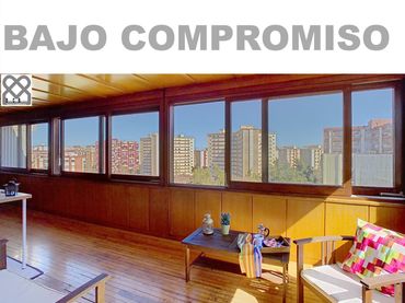 Ático con ascensor en venta en Carrer Carrer Joaquim Valls