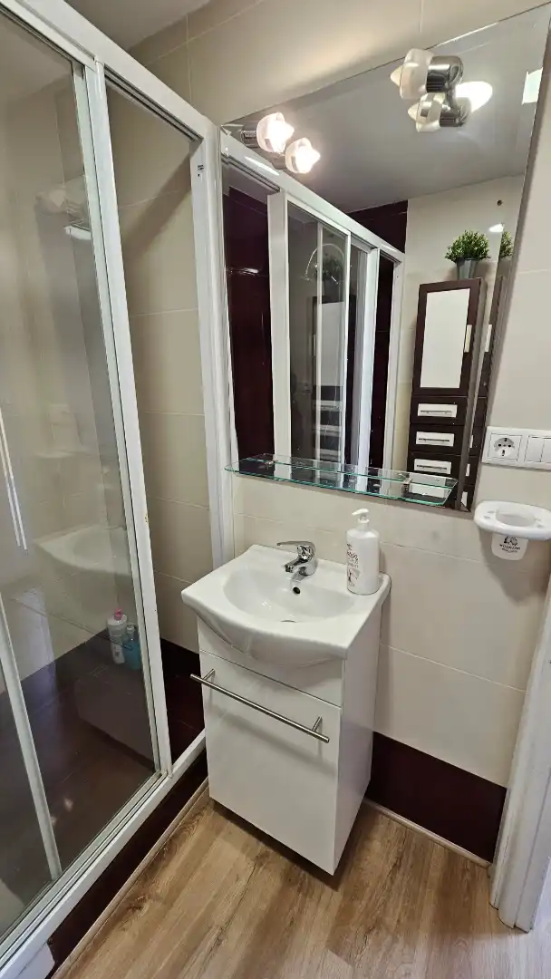 Baño de Casa adosada en venta en El Campello con Aire acondicionado, Calefacción y Jardín privado